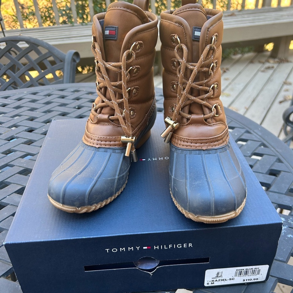 Tommy Hilfiger Women’s Raziel Dark Blue Boots